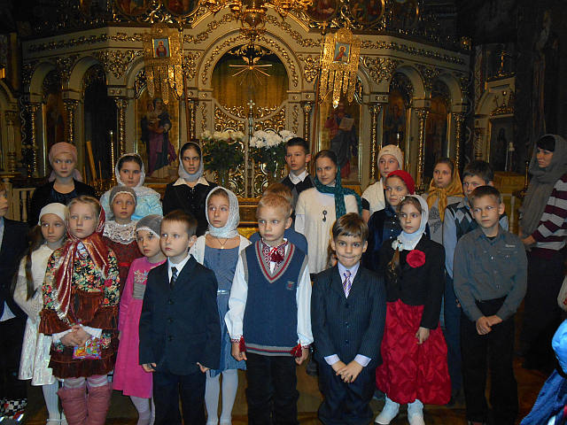 Учні дитячої Недільної школи провели святковий вечір на честь святителя Миколая