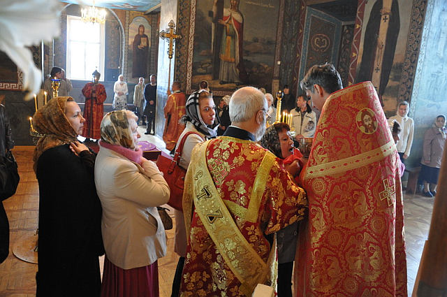 Єпископ Боярський Феодосій звершив Літургію у Світлий Понеділок