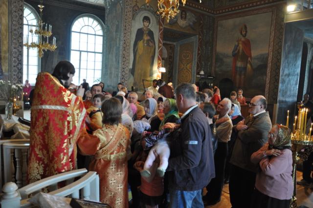 Єпископ Боярський Феодосій звершив Літургію в Неділю 2-у після Пасхи, апостола Фоми
