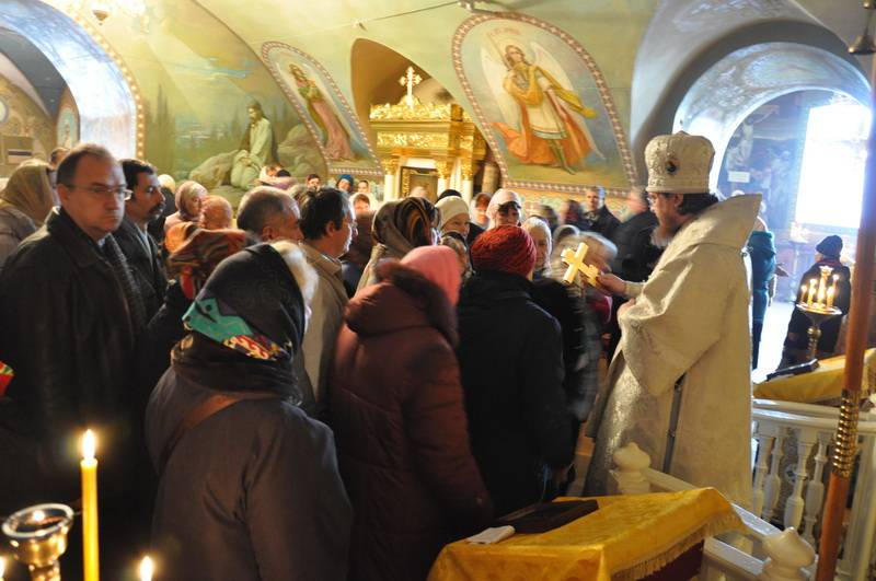 В день малого престольного свята єпископ Боярський Феодосій очолив Божественну літургію в Хрестовоздвиженському храмі м.Києва