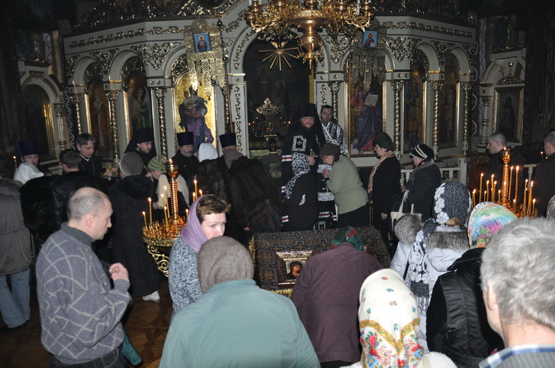 Єпископ Боярський Феодосій звершив вечірню з чином прощення у Хрестовоздвиженському храмі столиці