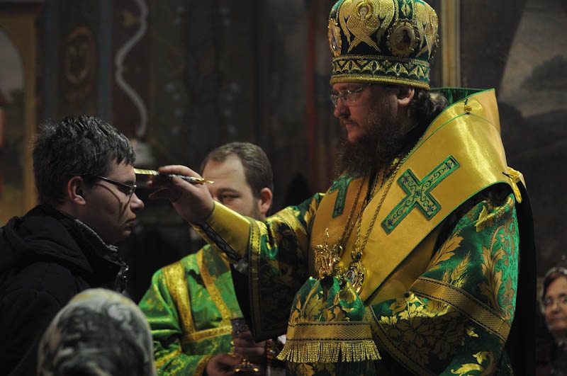 Єпископ Боярський Феодосій звершив всенічне бдіння напередодні Вербної неділі